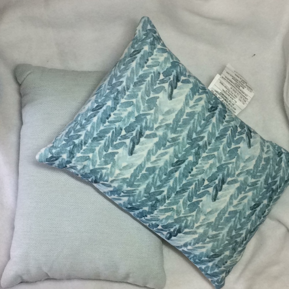 Toss pillows